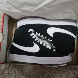 Nike Blazers Mid 77 Suede